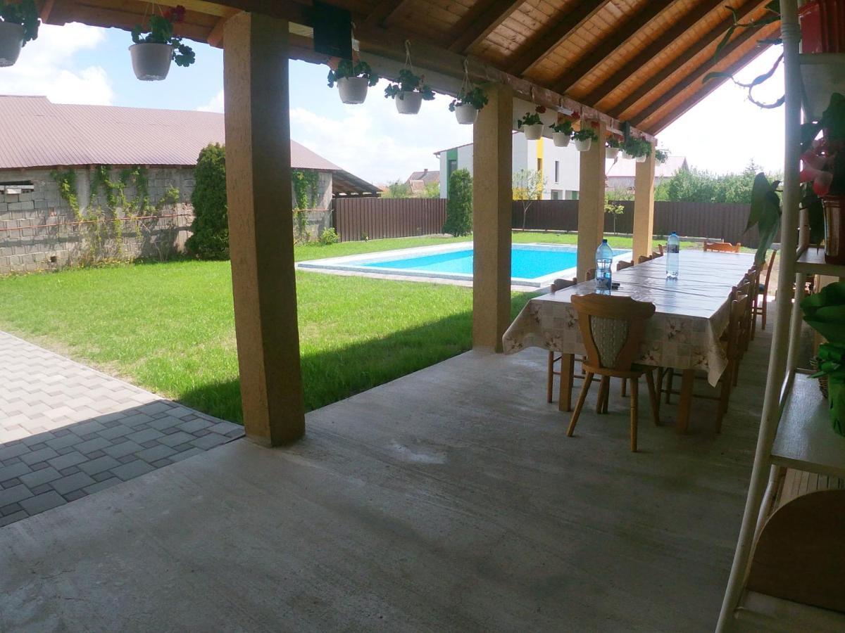 Casa Sannicolau Acomodação com café da manhã Sînnicolau Mare Exterior foto